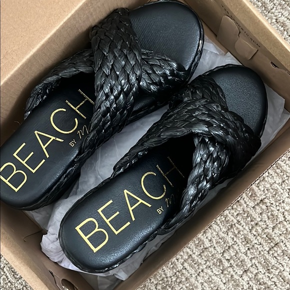 Black Woven Platform Sandals - Picture 2 of 5